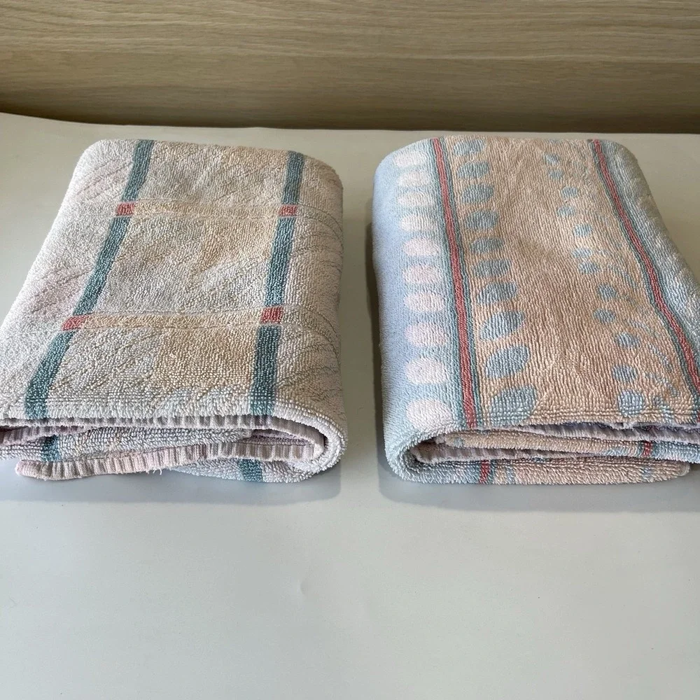 Vintage 70s Springmaid Shula Vardimon 2 Bath Towel Pastel Pink Blue Boho Leaves